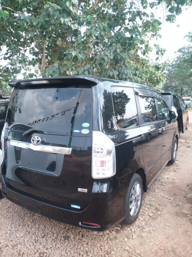 Toyota Voxy Minivan