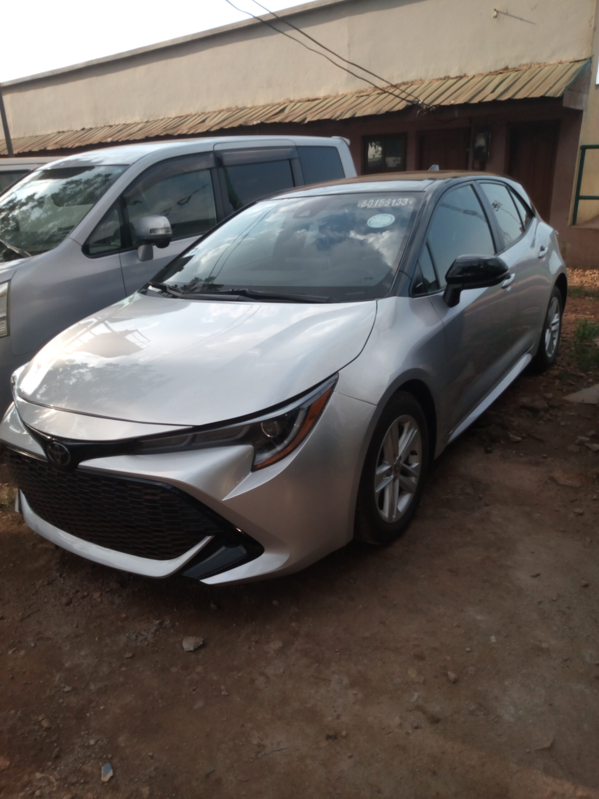 
								2019–2023 Toyota Corolla Hatchback (Silver, Black Roof) full									