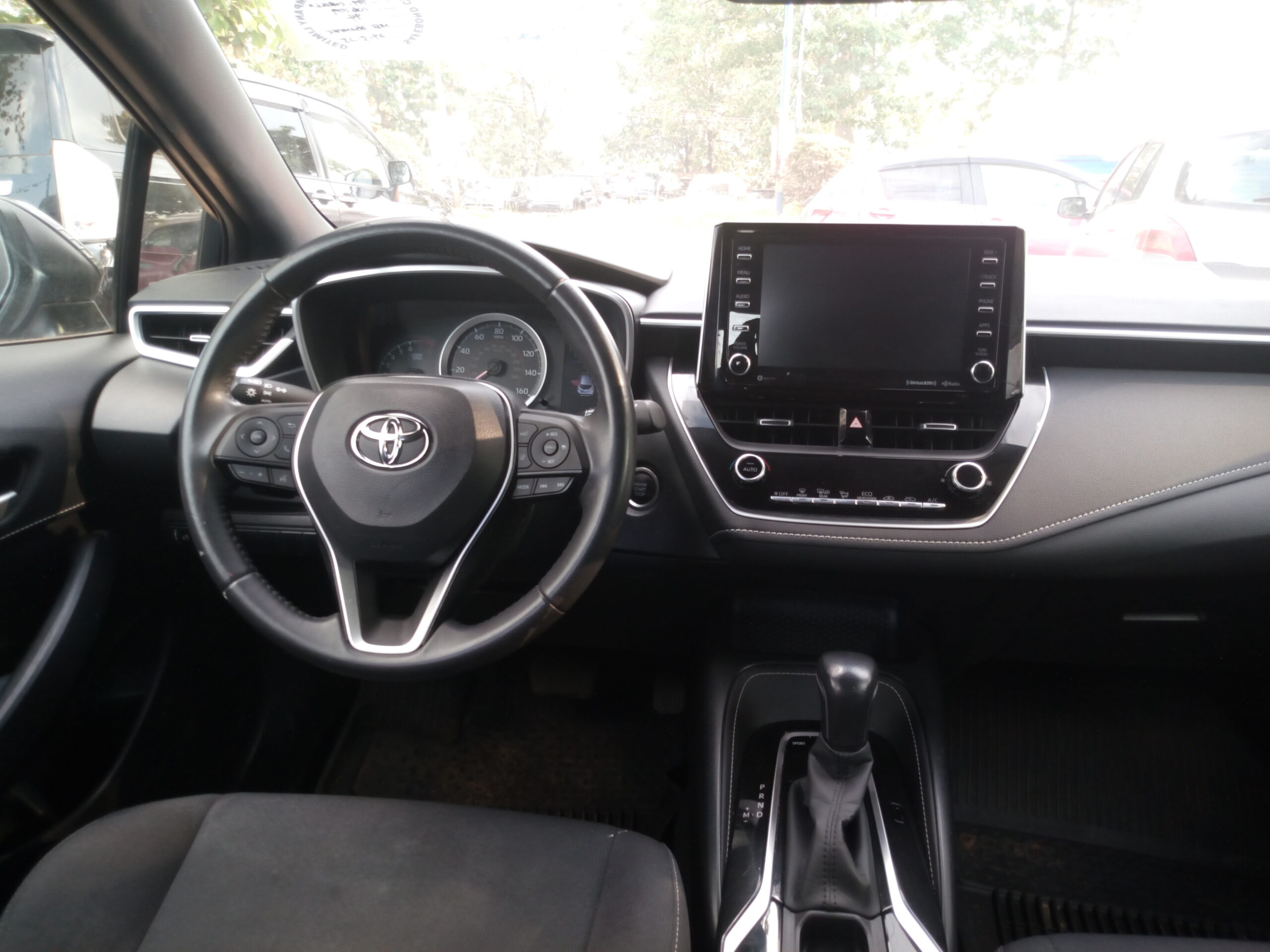 
								2019–2023 Toyota Corolla Hatchback (Silver, Black Roof) full									